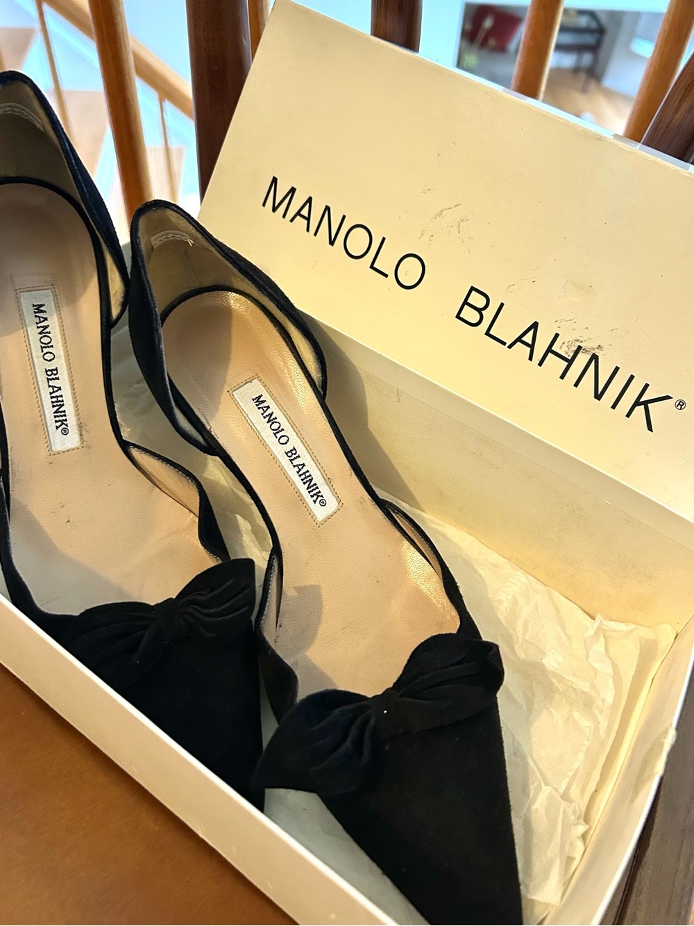 Manolo Blahnik Black Suede Pointed-Toe Knot 3 inch heels!!